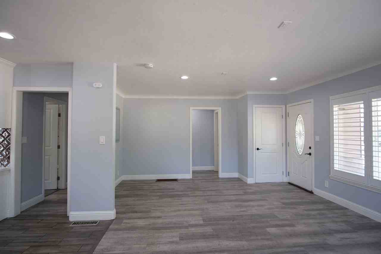 1436 Albany Avenue - Photo 7 of 29