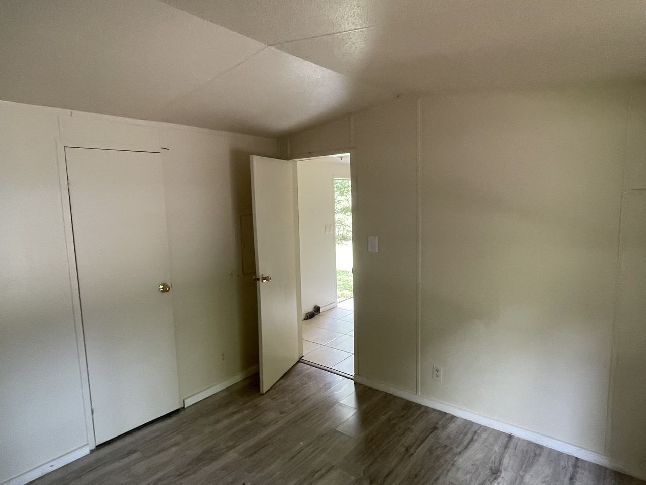 169 Hickory Ave #NA - Photo 2 of 8