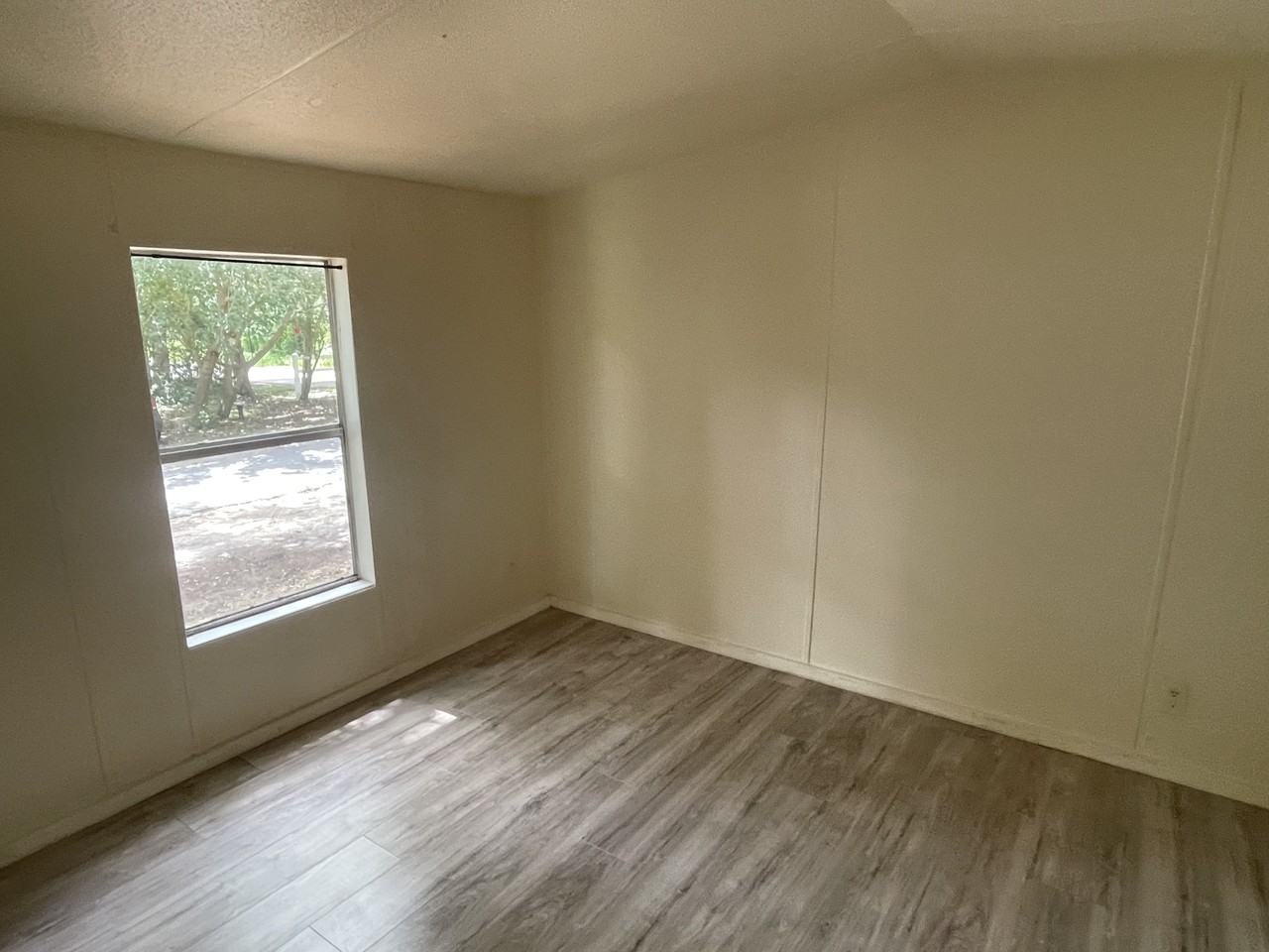 169 Hickory Ave #NA - Photo 4 of 8