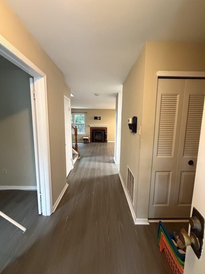 42 Carousel Cir #NA - Photo 2 of 19