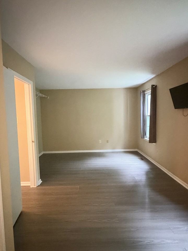 42 Carousel Cir #NA - Photo 3 of 19