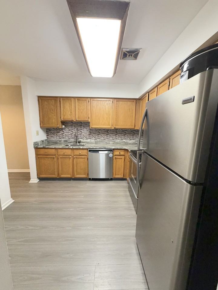 42 Carousel Cir #NA - Photo 5 of 19