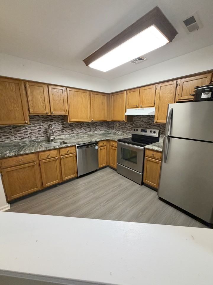 42 Carousel Cir #NA - Photo 7 of 19