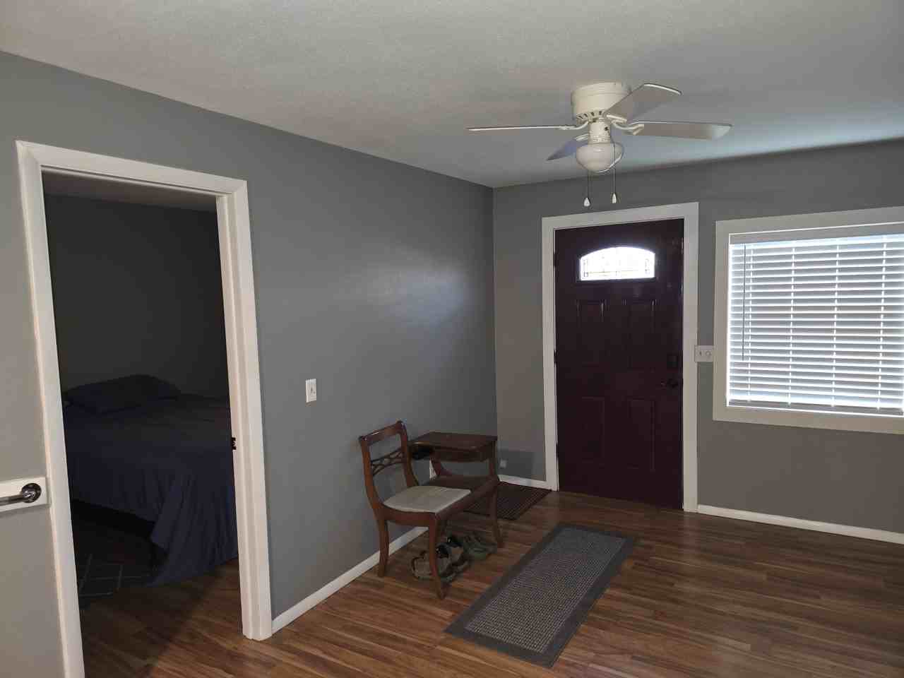 990 6th St #4 - Photo 2 of 11