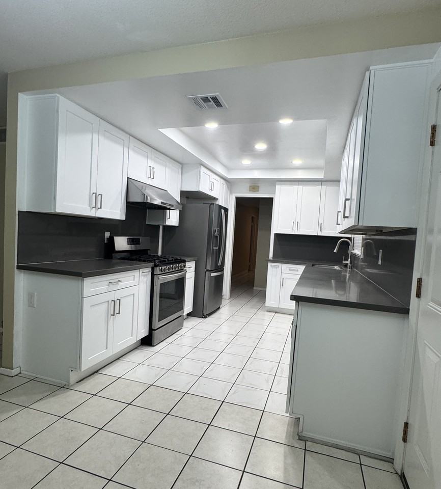 17040 Ridge Park Dr #NA - Photo 7 of 18