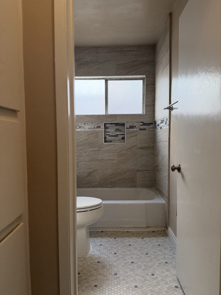 4425 Ocean View Blvd #7 - Photo 4 of 17