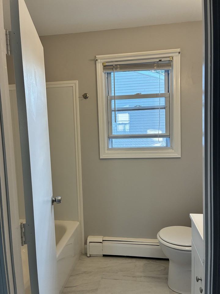 124 Stetson St #1L - Photo 5 of 13