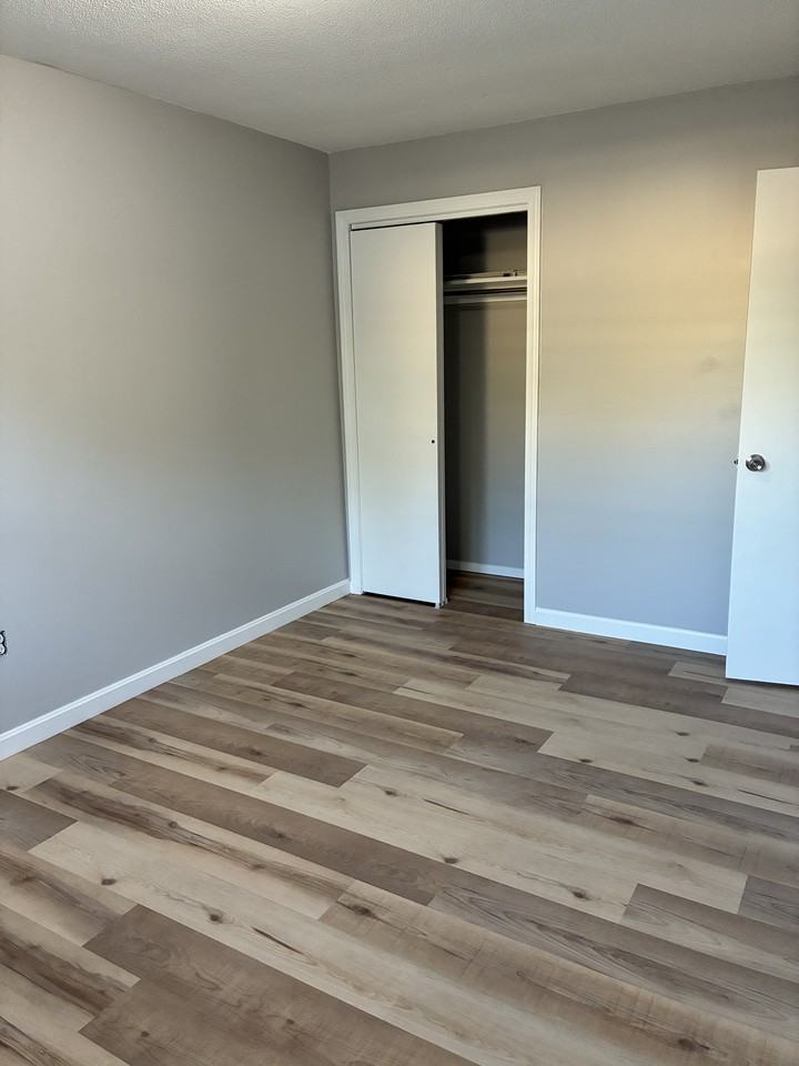 124 Stetson St #1L - Photo 7 of 13