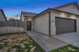 featured image of 12123 W Shadow Lakes St #NA