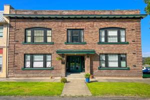 featured image of 133 N Market Blvd