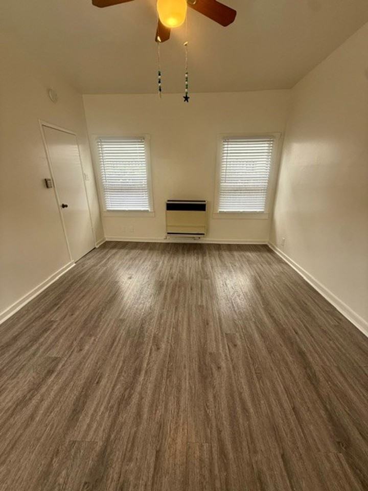 1058 Molino Ave. - Photo 3 of 9