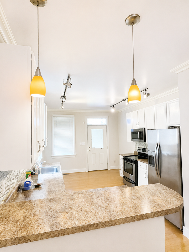 1512 Porter St - Photo 6 of 18