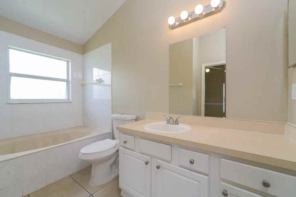 2902 Cool Breeze Circle - Photo 3 of 9