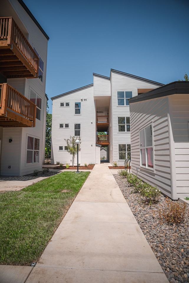 Waller St. Apt. - Photo 3 of 11