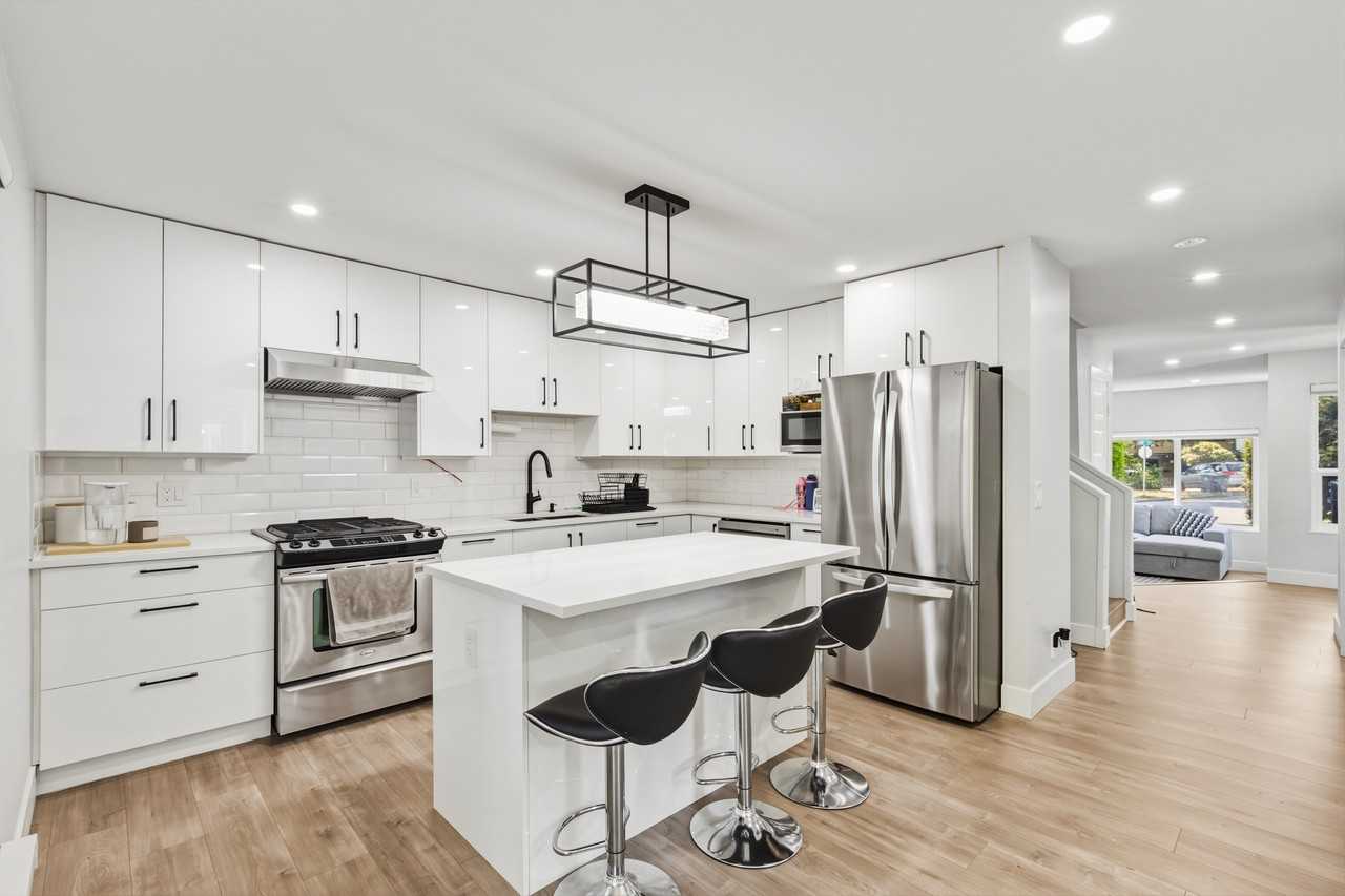 15691 20 Avenue - Photo 4