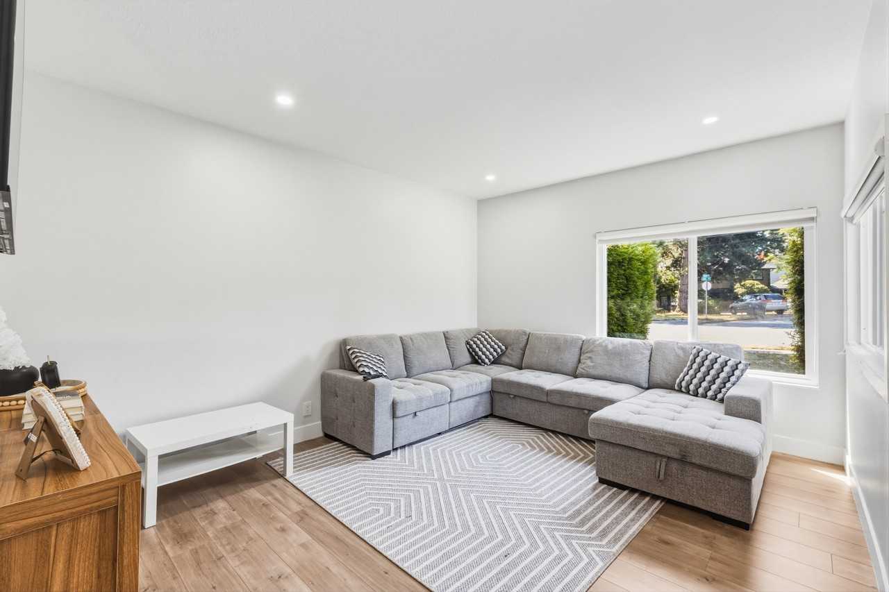 15691 20 Avenue - Photo 6