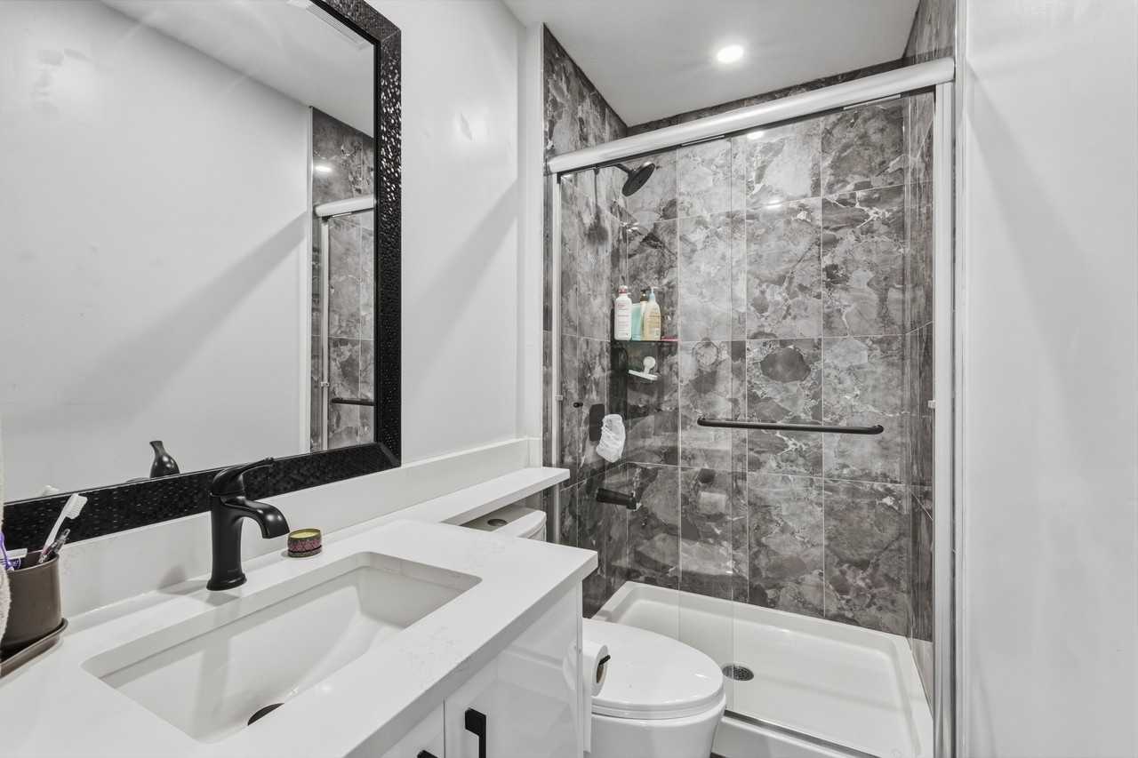 15691 20 Avenue - Photo 9