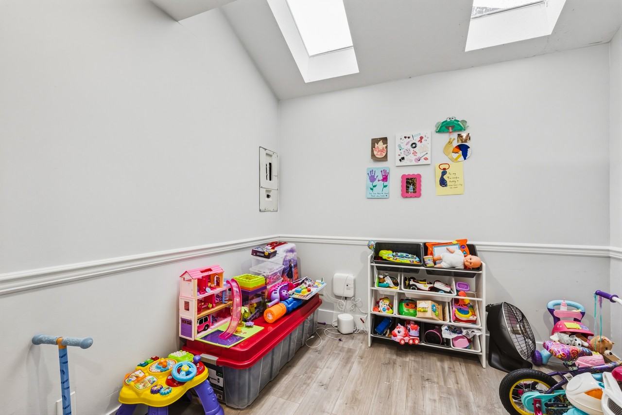 15691 20 Avenue - Photo 12