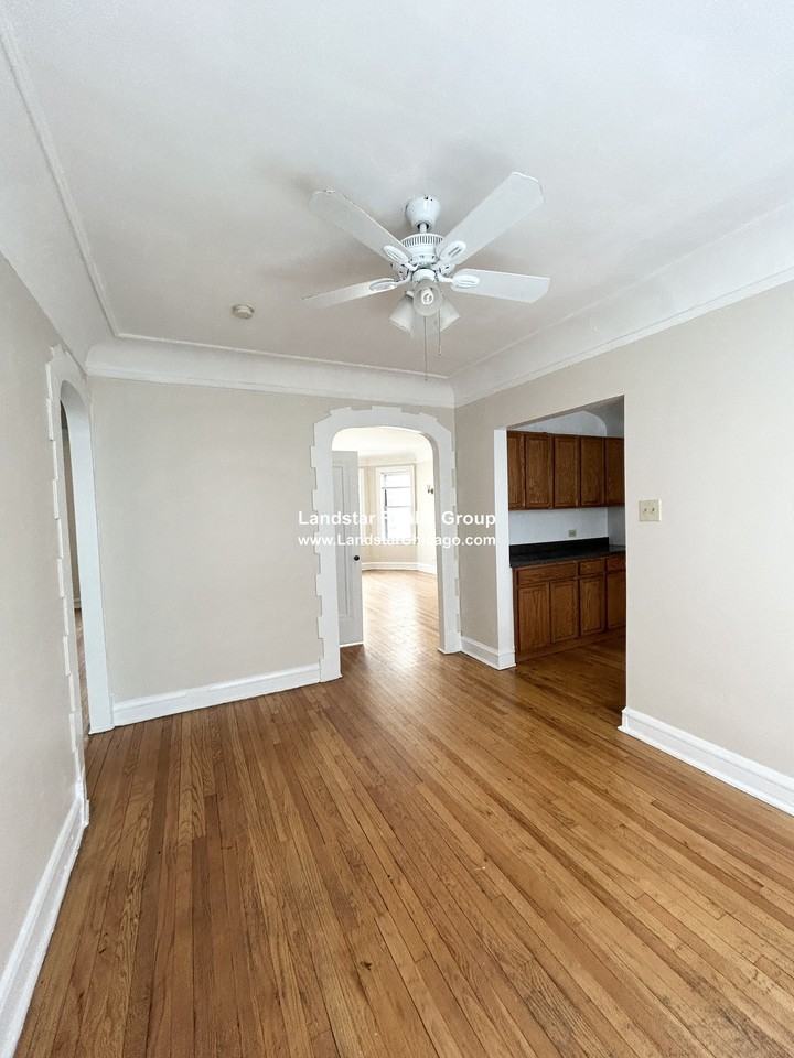 1806 West Farwell Avenue #3B - Photo 7 of 17