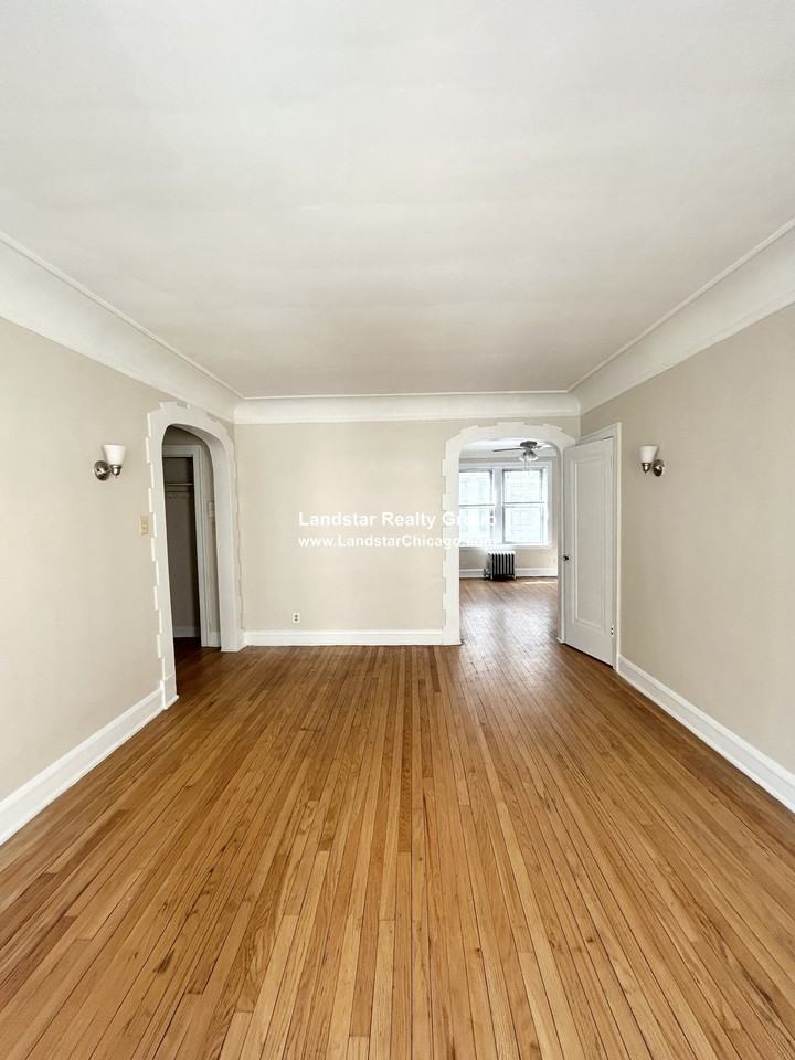 1806 West Farwell Avenue #3B - Photo 5 of 17