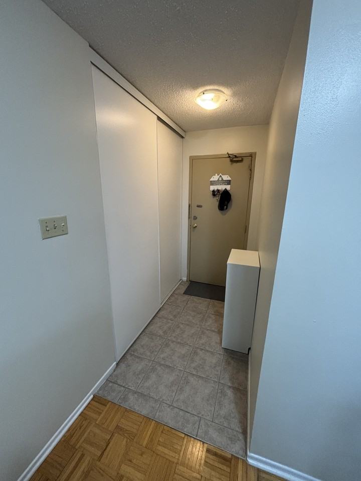 1144 Rockingham Avenue #802 - Photo 7 of 8