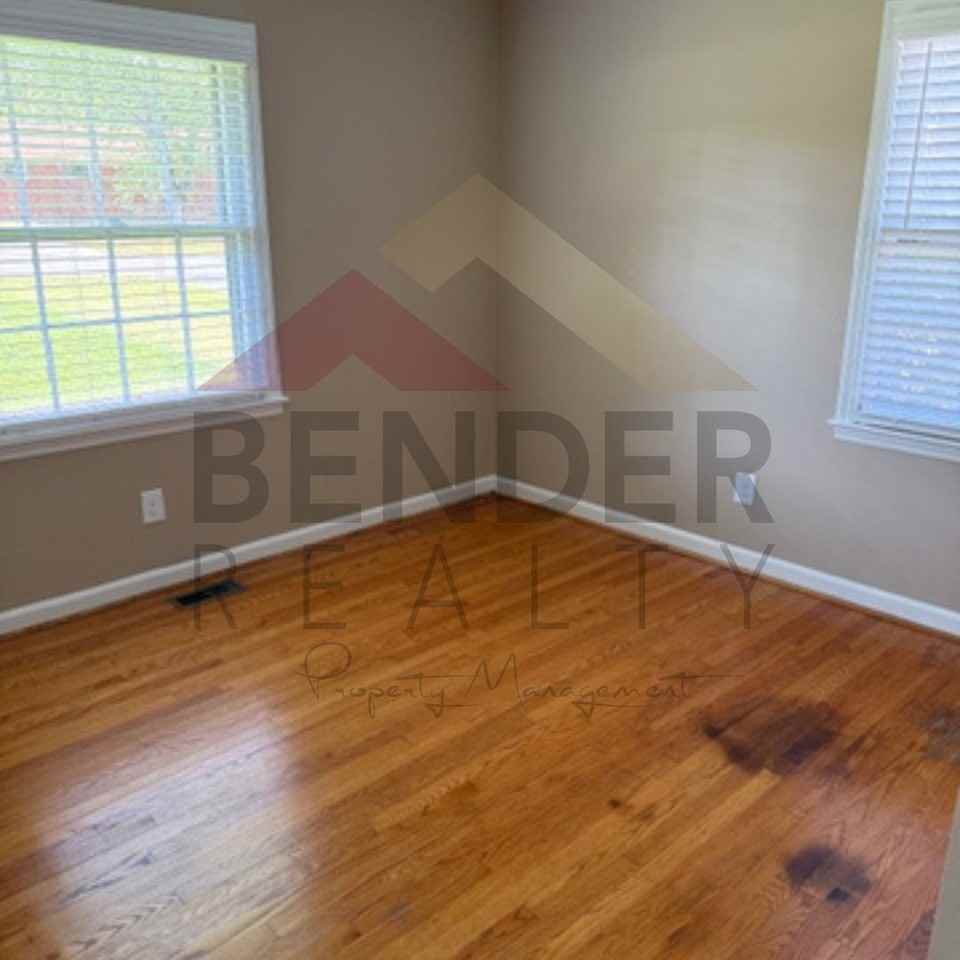 2100 Eugenia Ave Nw - Photo 7 of 9