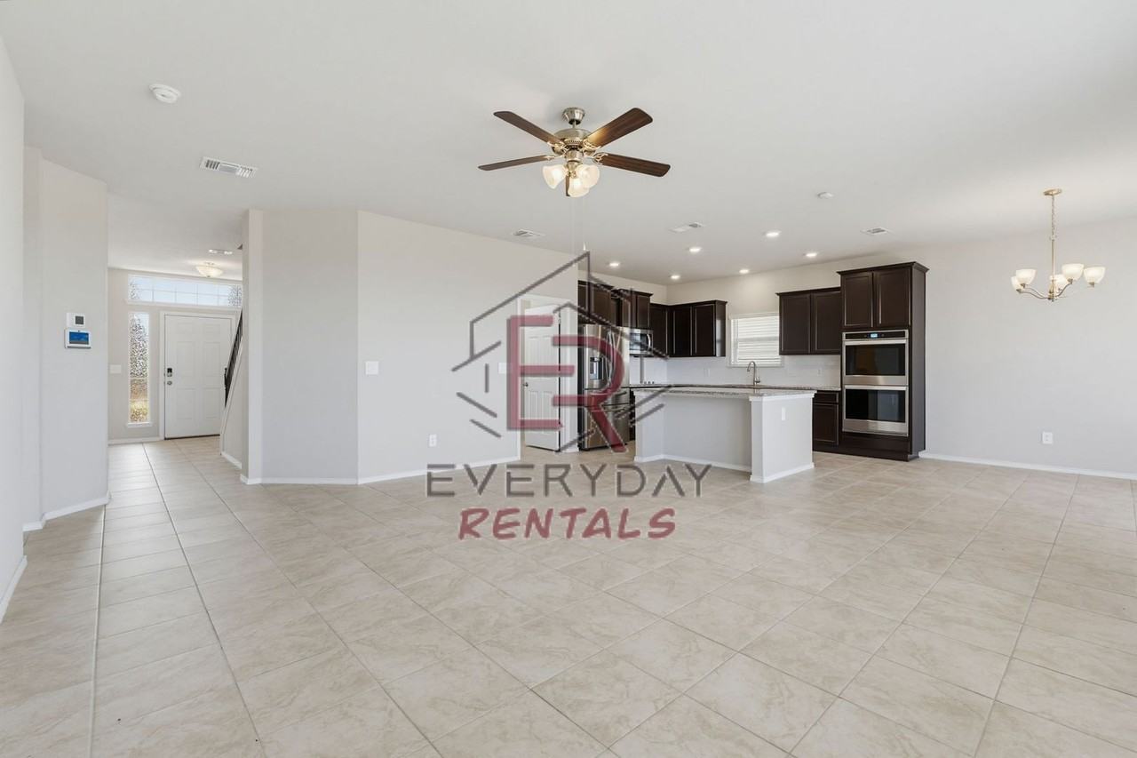 2102 Gadwall Way - Photo 5 of 19
