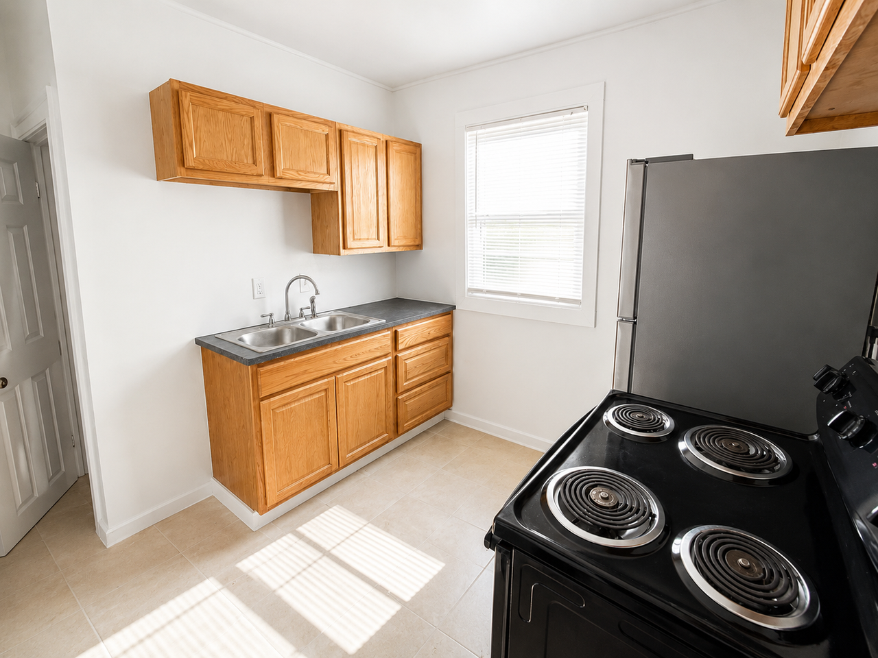 1514 E 24th Ave - Photo 2 of 10