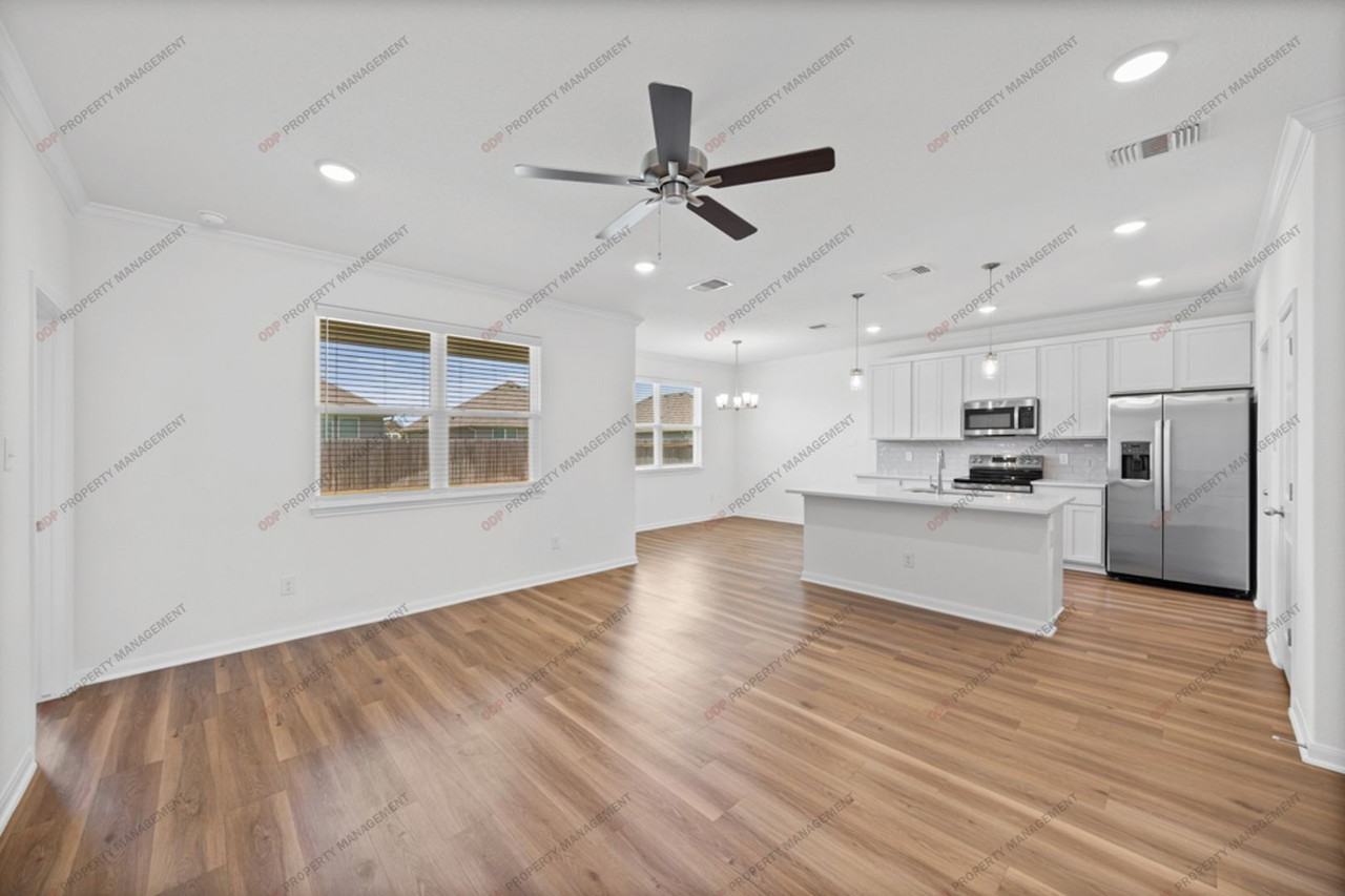 8114 Timber Hollow Ln - Photo 6 of 31