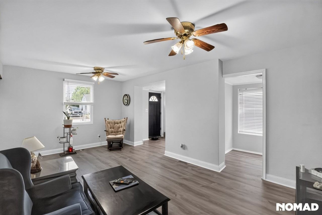 8217 Cornwall Rd - Photo 6 of 37