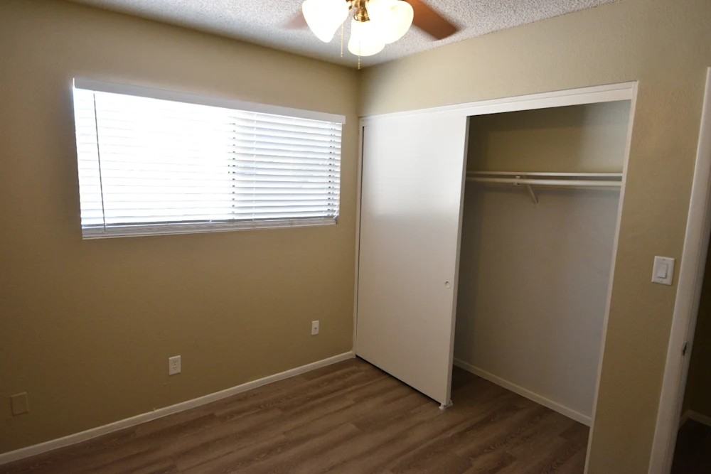 2303 West Waltann Lane - Photo 3 of 9