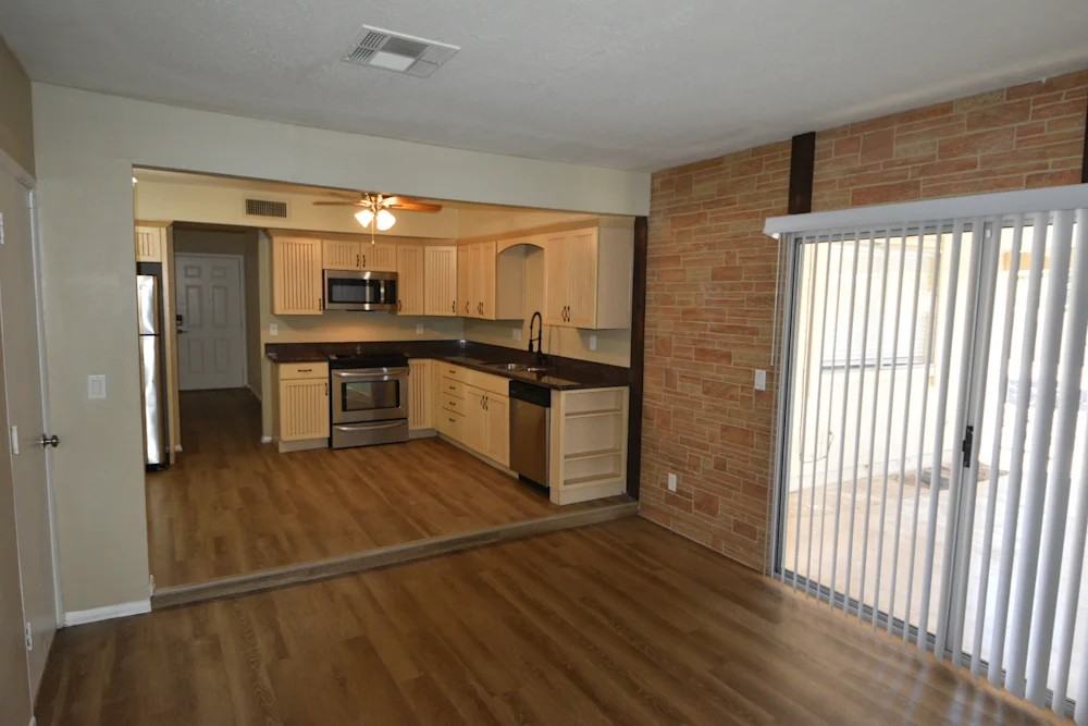 2303 West Waltann Lane - Photo 4 of 9