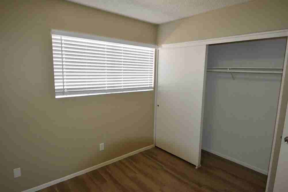 2303 West Waltann Lane - Photo 5 of 9