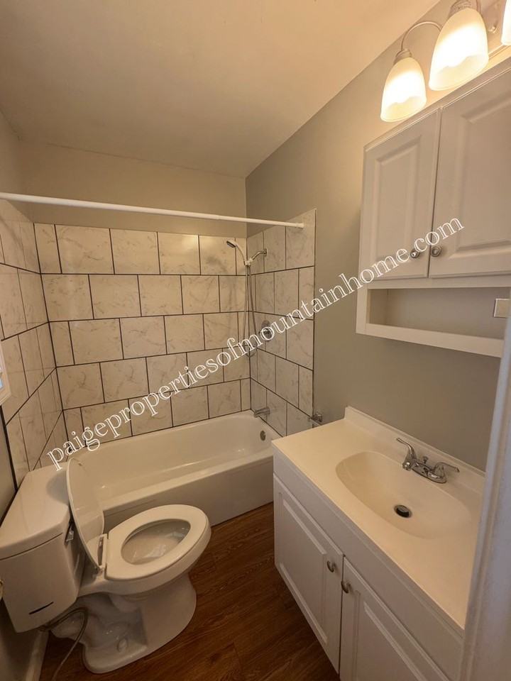 517/519 E. 13th Street - Photo 4 of 30