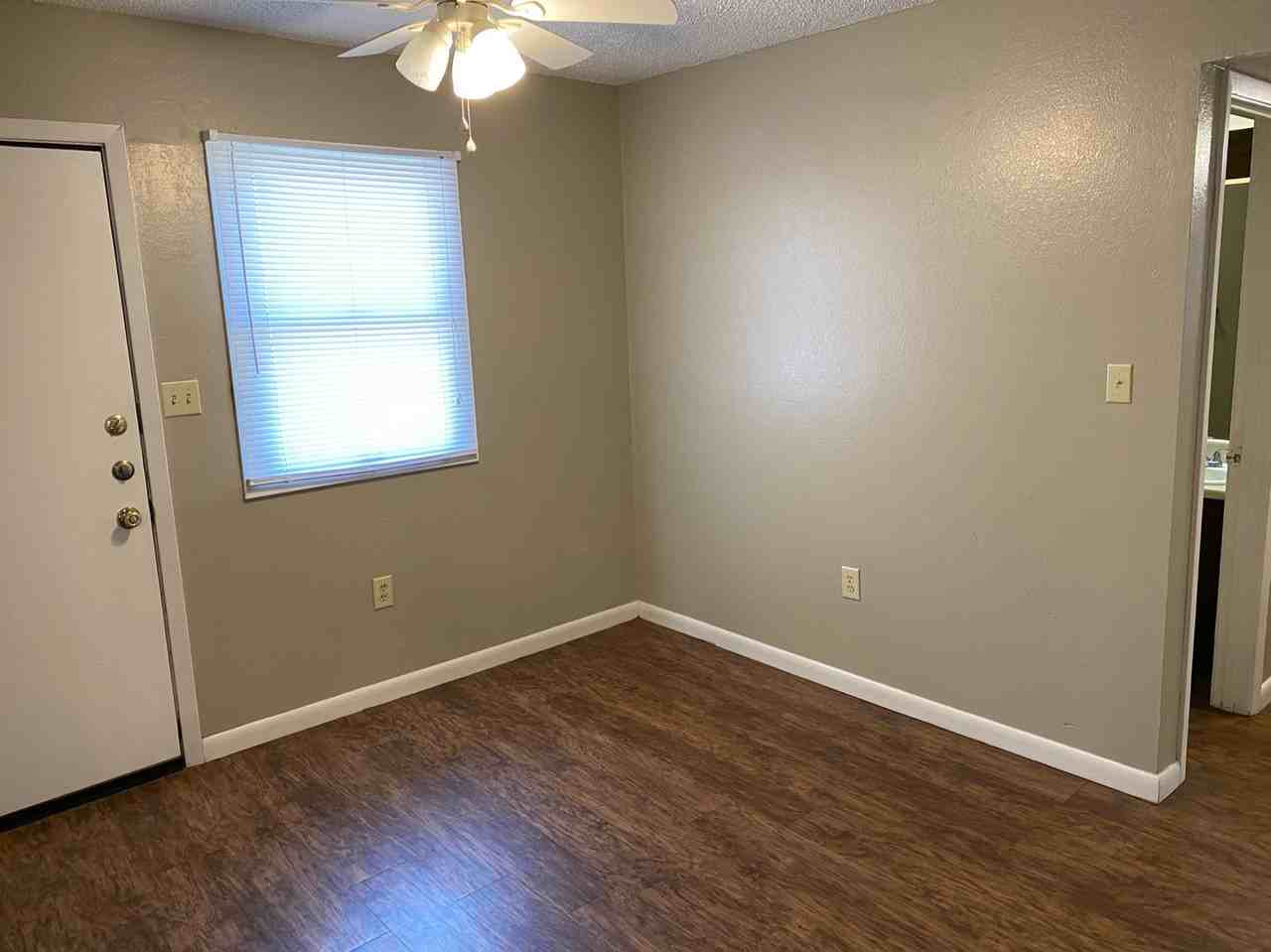 510 Dowden Rd - Photo 3 of 11