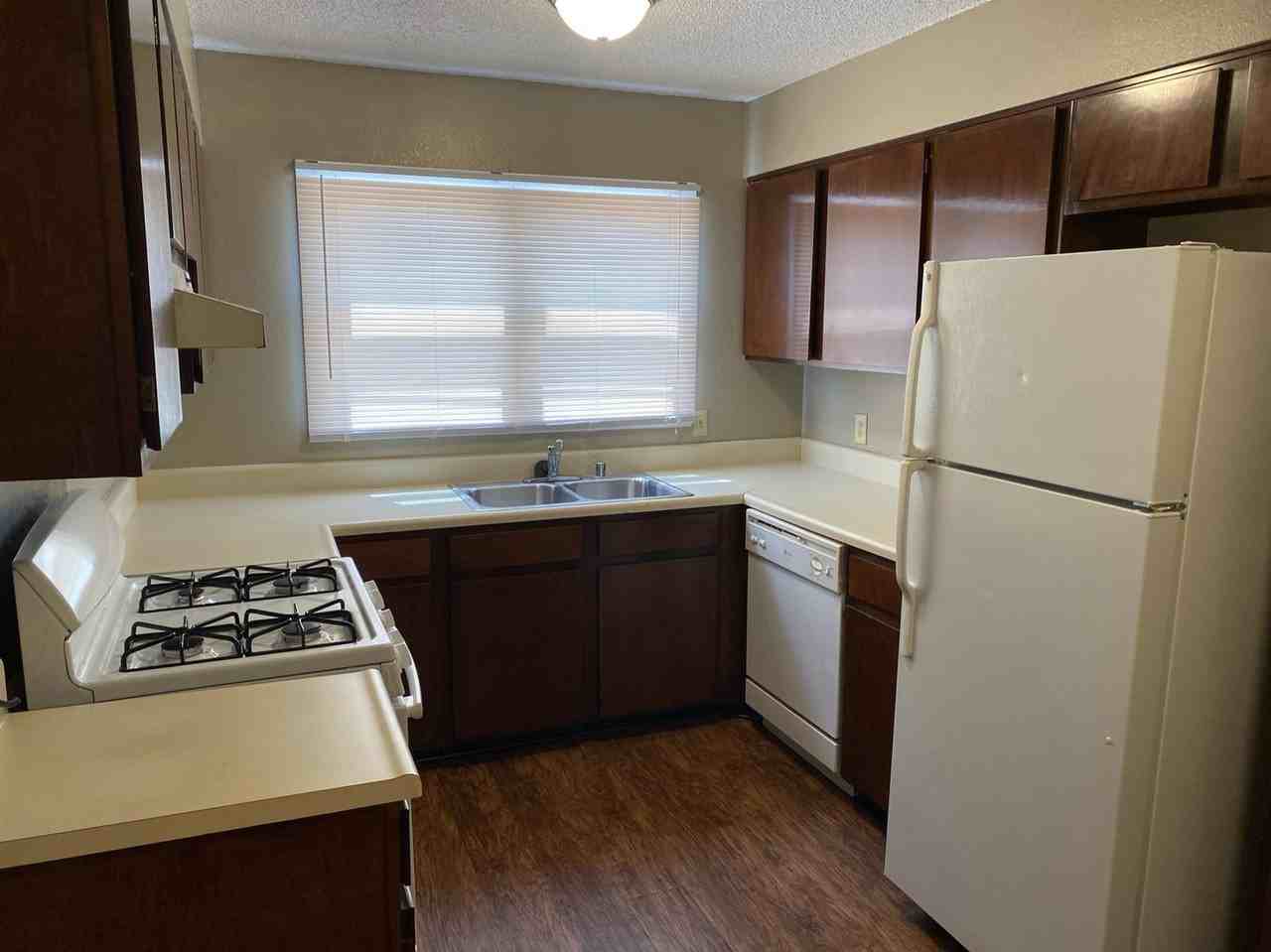 510 Dowden Rd - Photo 5 of 11