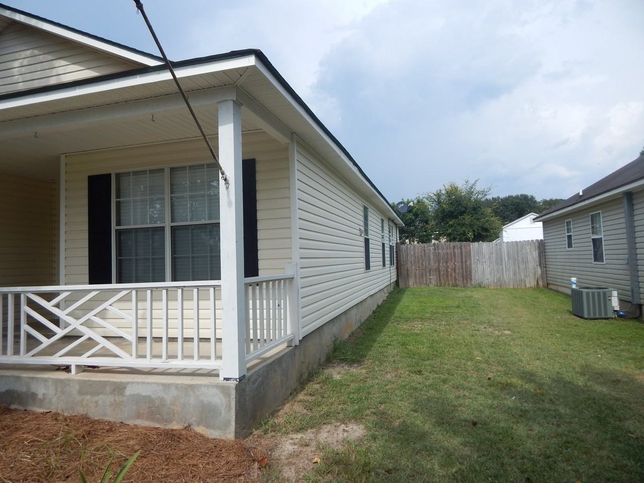 3740 Mulligan Rd - Photo 3 of 15