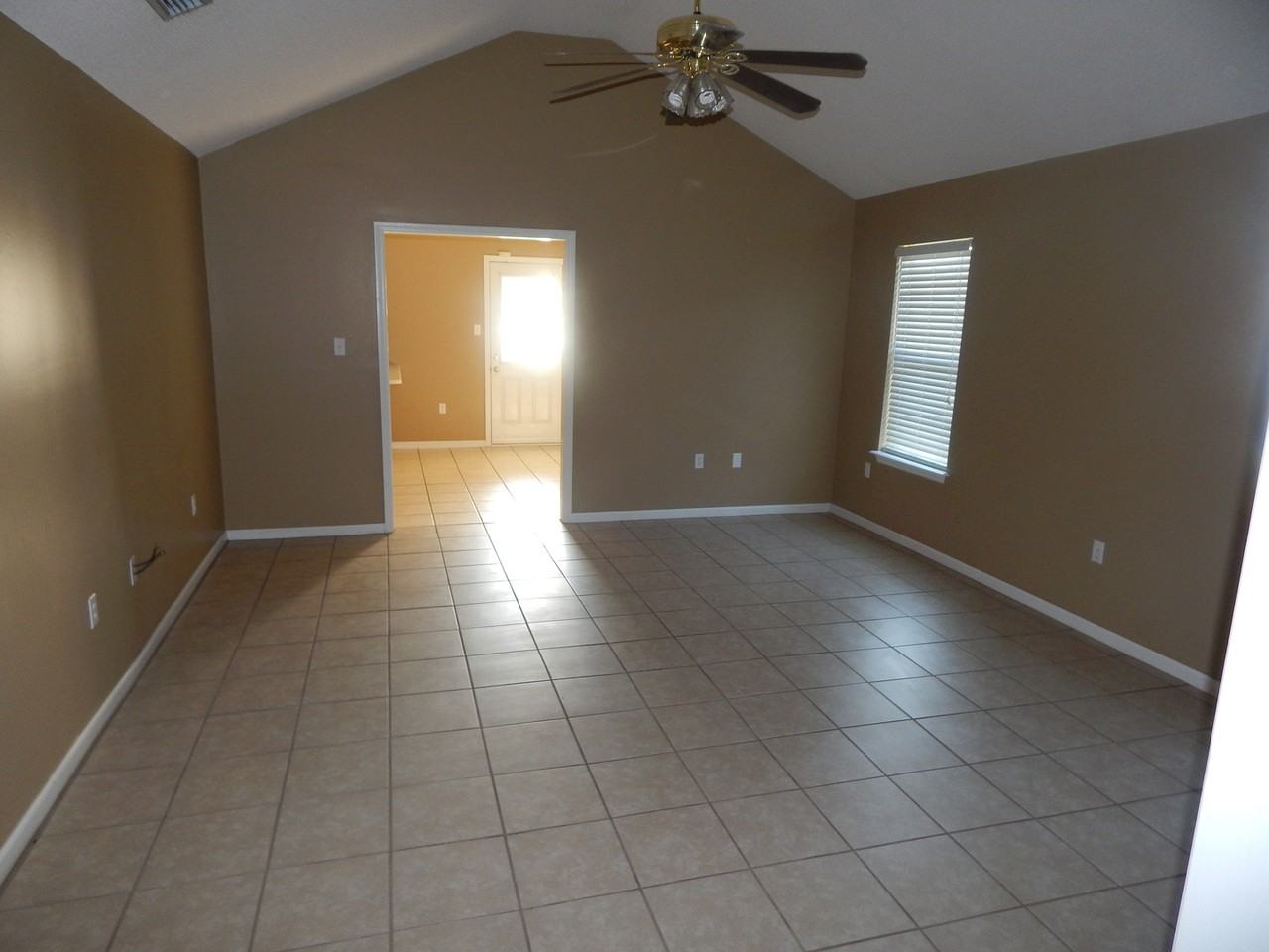 3740 Mulligan Rd - Photo 5 of 15