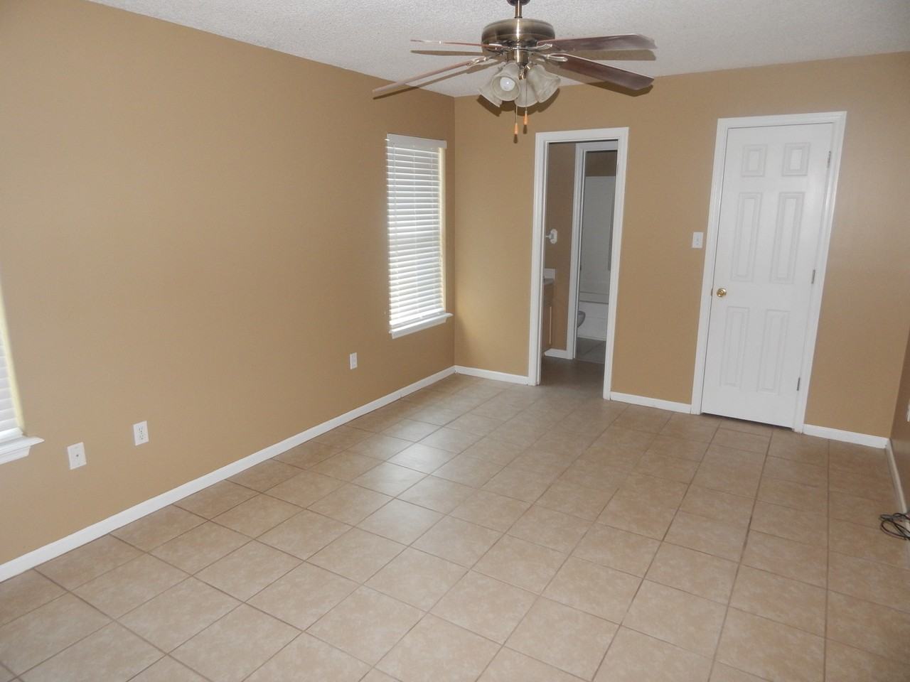 3740 Mulligan Rd - Photo 6 of 15