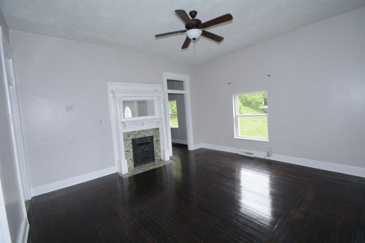 4582 Eastern Ave - Photo 4 of 14