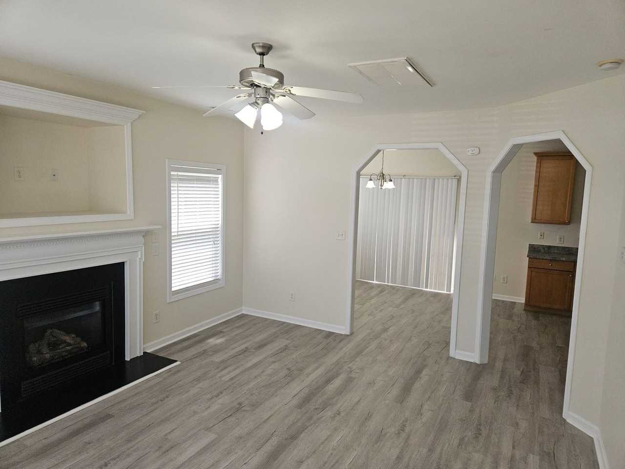 5900 Wynmore Rd - Photo 3 of 20