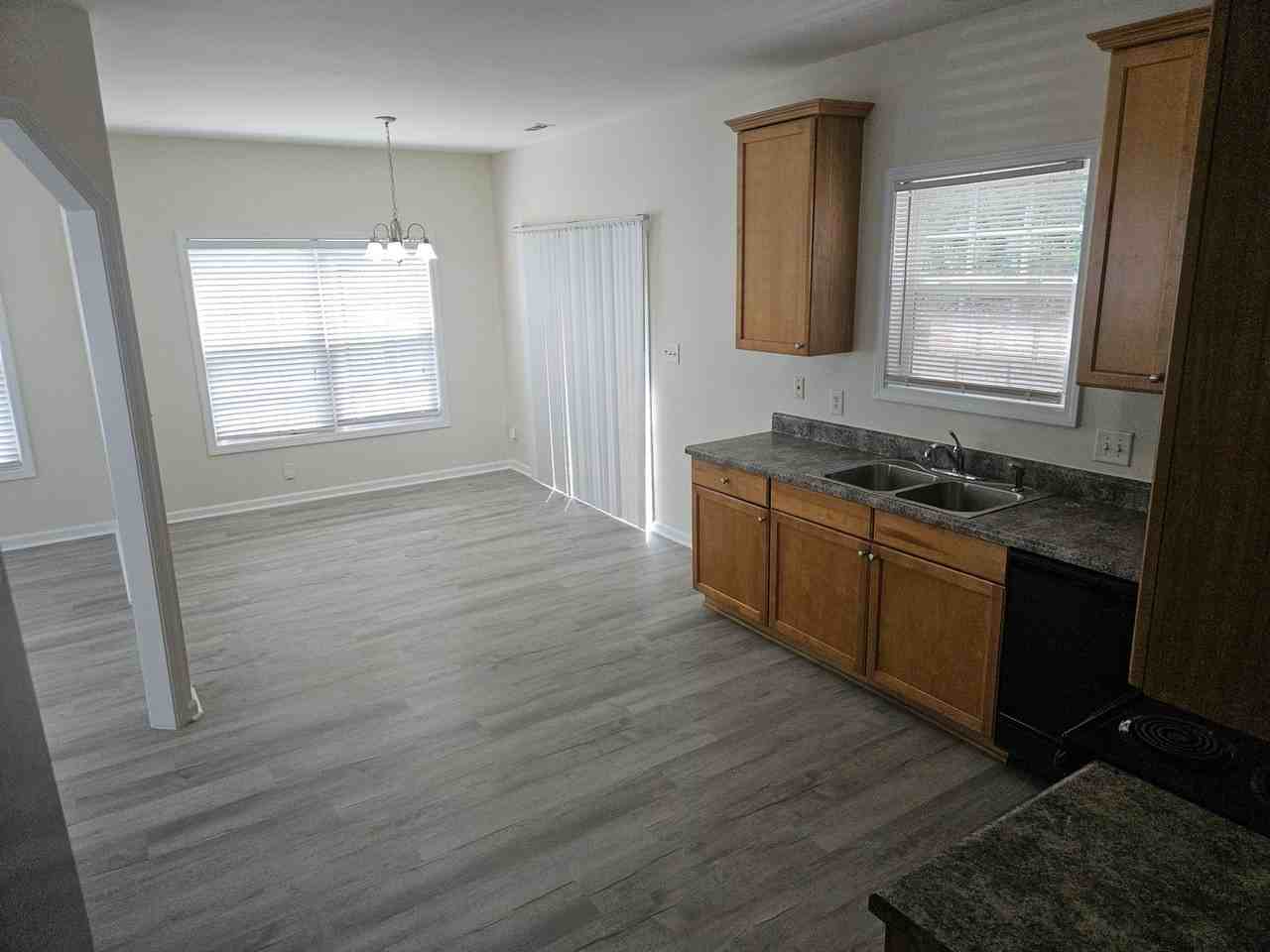 5900 Wynmore Rd - Photo 7 of 20
