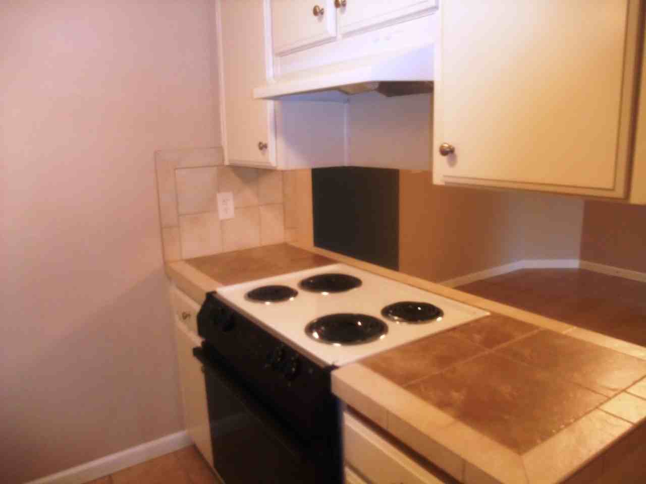 1135 Raffon Ct Se - Photo 2 of 9