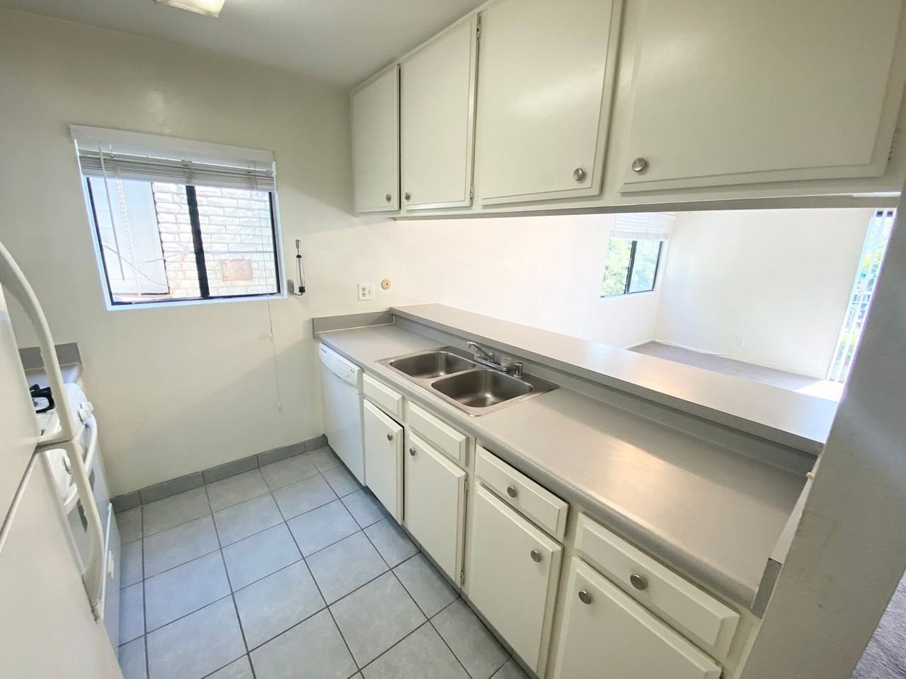 33941 Violet Lantern St #B - Photo 3 of 10