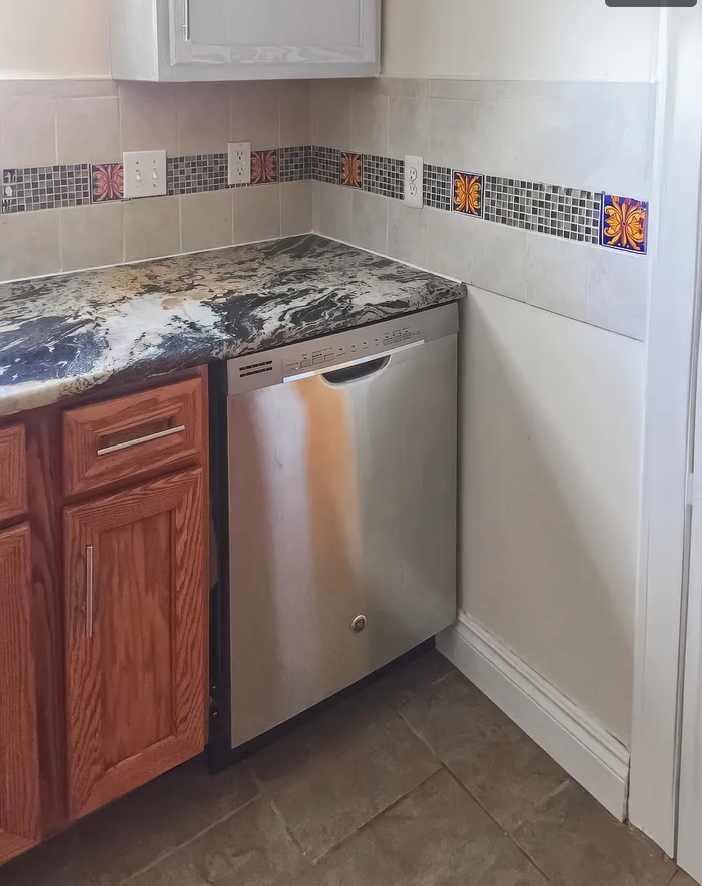 4080 Joyce Ave #B - Photo 5 of 23