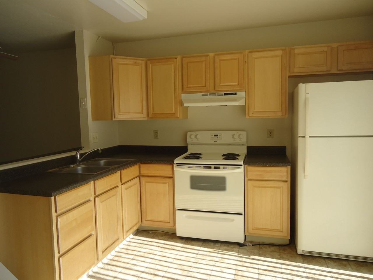 10125 Carefree Dr - Photo 3 of 24