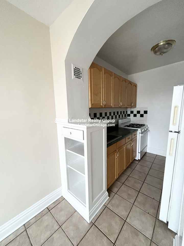 1333 West Birchwood Avenue #409 - Photo 3 of 11