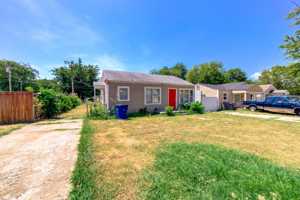 featured image of 1020 E Apache St