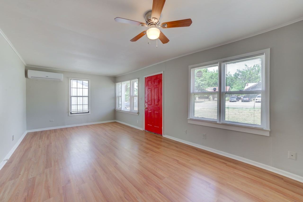 1020 E Apache St - Photo 3 of 14