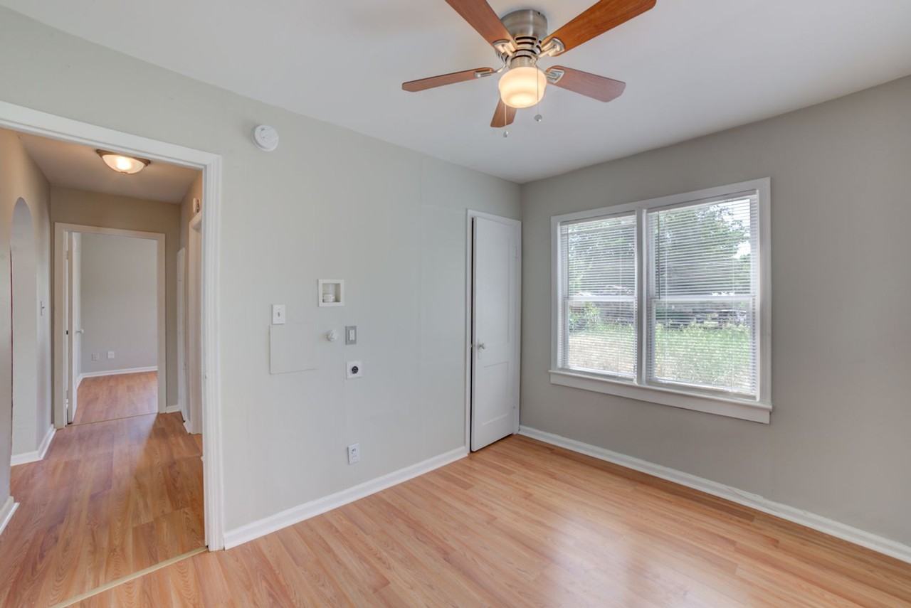 1020 E Apache St - Photo 2 of 14